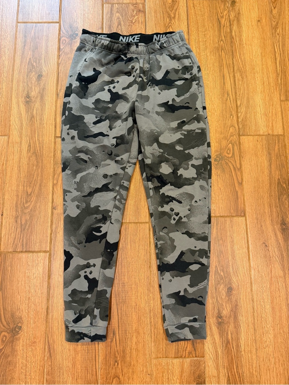Nike Men’s Joggers Camouflage Gray Black Drawstring Pockets Size M